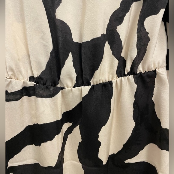 Long Sleeves Short Wrap H&M Dress - Picture 3 of 6